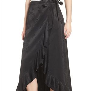 Chelsea28
Jacquard High/Low Wrap Skirt